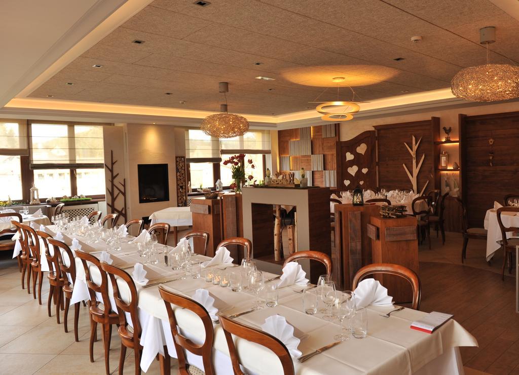 Restaurant A L'Aigle Hotel Wimmenau Bagian luar foto