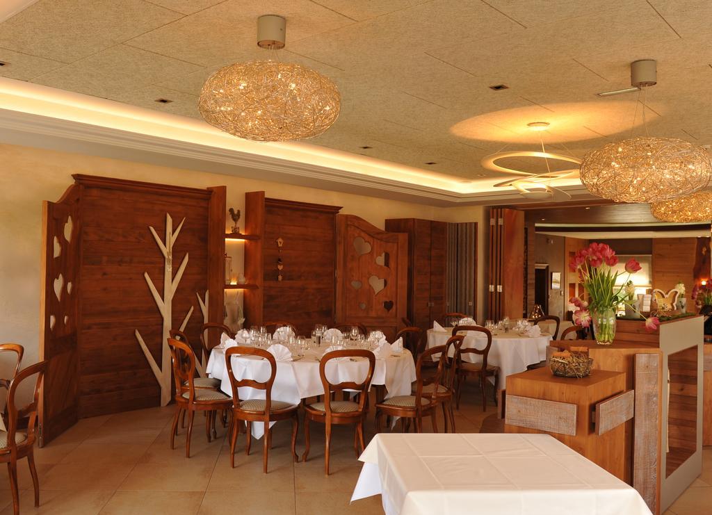 Restaurant A L'Aigle Hotel Wimmenau Bagian luar foto